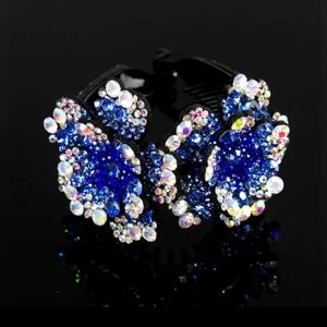 - NEW MEDIUM BLUE HAIR CLIP/CLAW